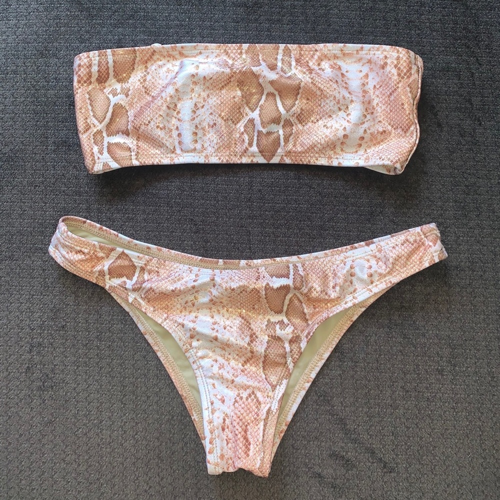 IHeartRaves 2 piece snakeskin set S